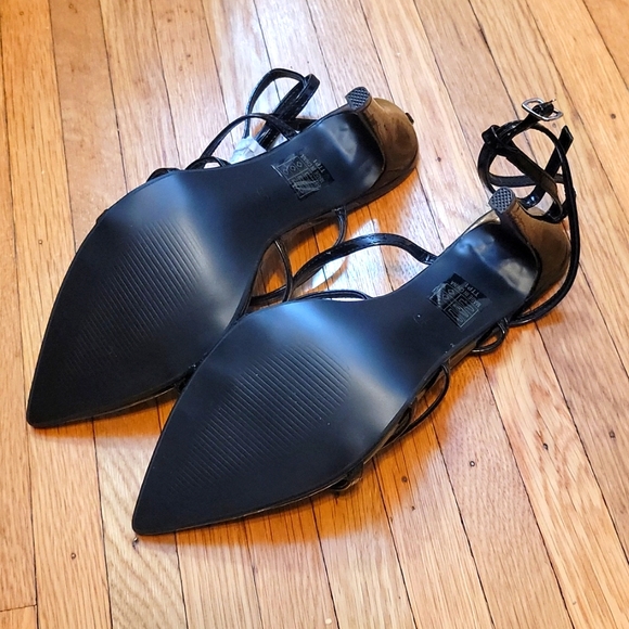 New!!! Strappy Heel - Picture 3 of 5